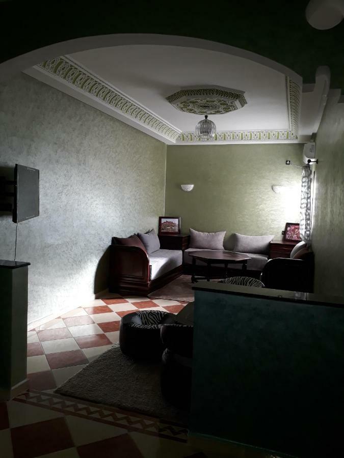 Residence Dikre วาร์ซาเซต ภายนอก รูปภาพ